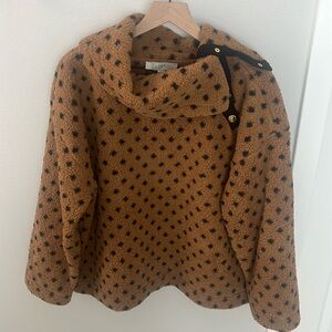 LOFT COZY FLEECY OVERSIZED SWEATER WITH GOLD SNAP BUTTONS AND DETAIL IN XL